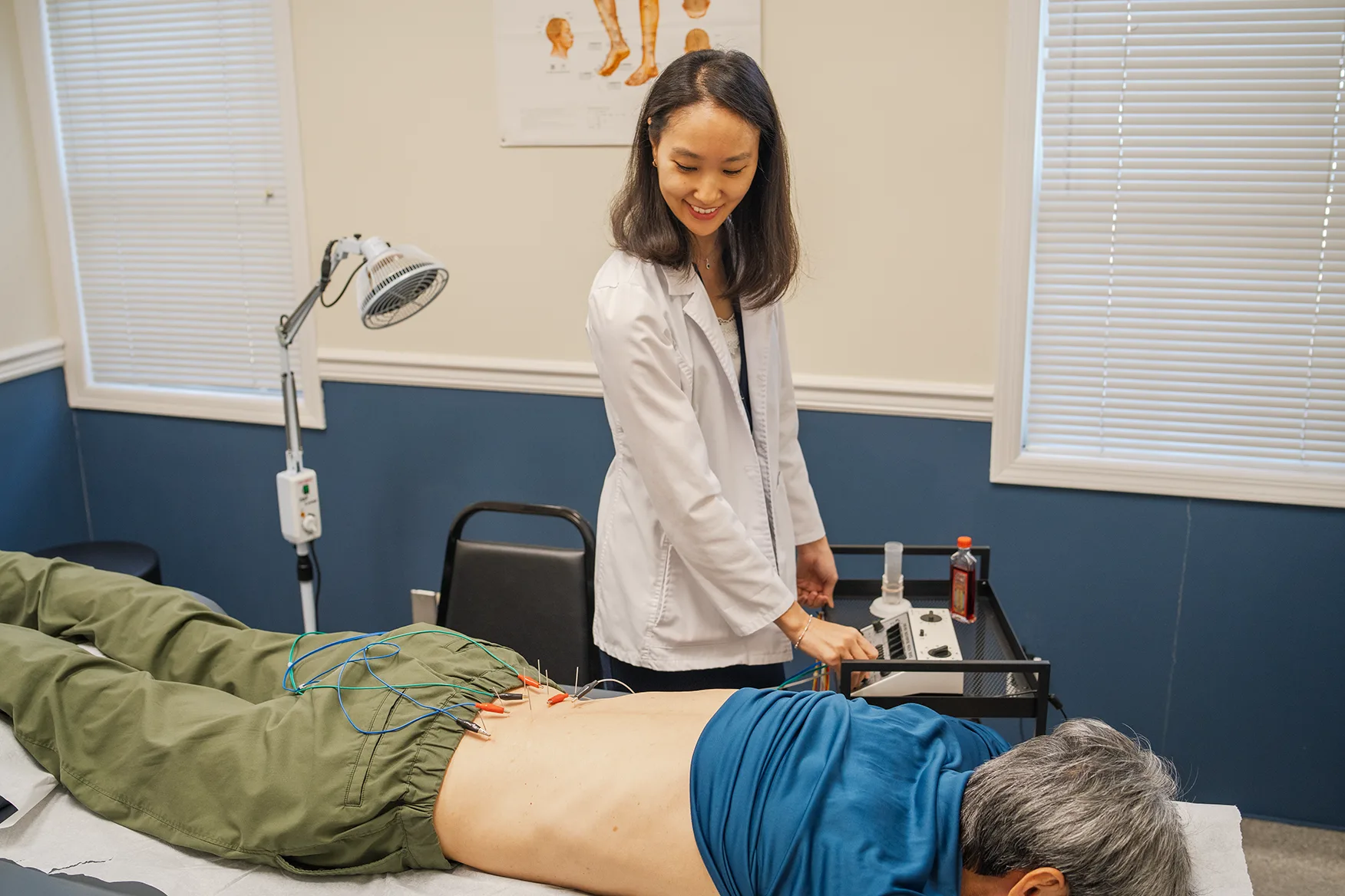 Electroacupuncture treatment for stress relief at Holistic HealthPlus